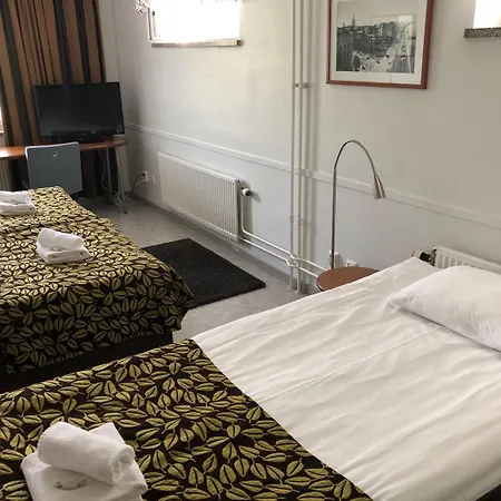 Budget Easystay Otel 2*