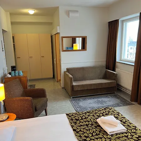 Budget Easystay Hotel